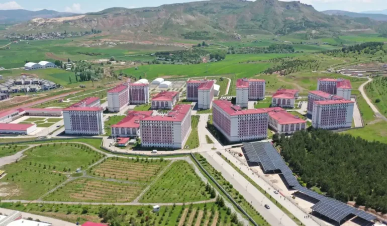 10 bin kişilik öğrenci yurdunda enerji dönüşümü: Elektriğin yüzde 40’ı karşılanacak