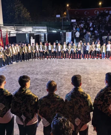 1100-Yil-Onceki-Gelenekle-Mezuniyet-Toreni-featured