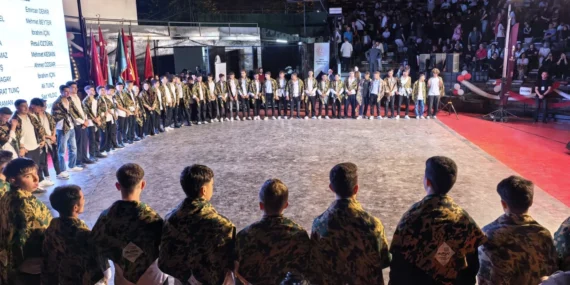 1100 Yıl Önceki Gelenekle Mezuniyet Töreni