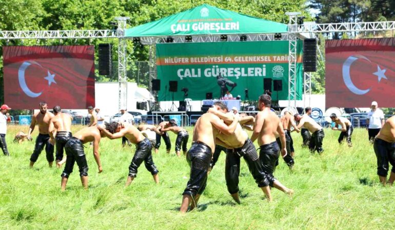 64. Geleneksel Çalı Güreşleri'nde başpehlivan Erkan Taş, güreş ağası Mustafa Cebeci oldu