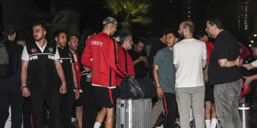 A-Milli-Futbol-Takimi-Dunya-Kupasi-Sonrasi-Turkiye8217ye-Dondu-featured