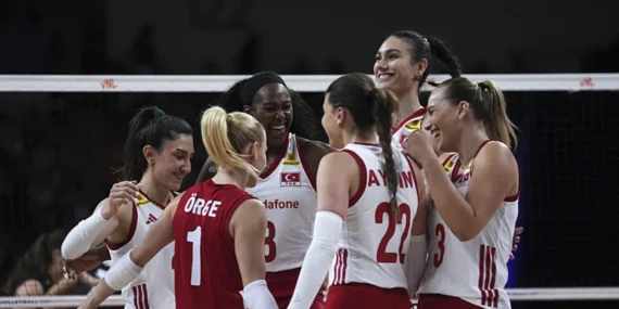A-Milli-Kadin-Voleybol-Takimi-Belcika8217yi-set-vermeden-gecti-featured