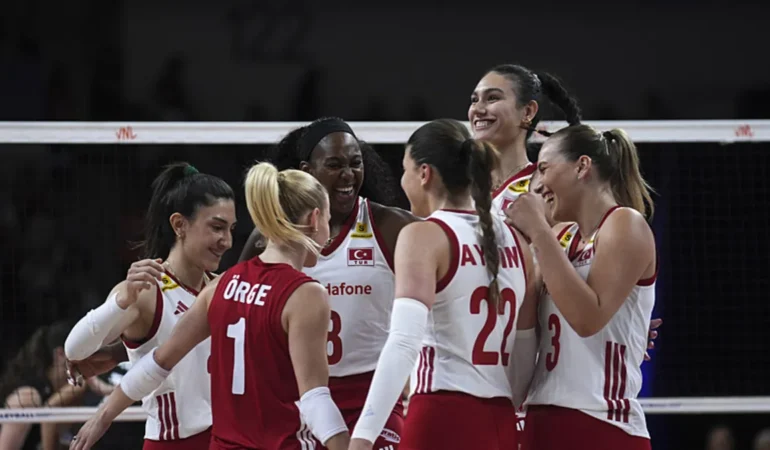 A-Milli-Kadin-Voleybol-Takimi-Belcika8217yi-set-vermeden-gecti-featured