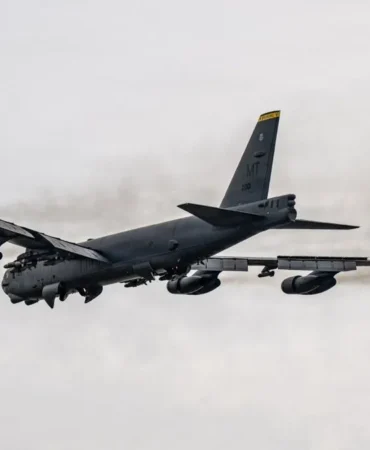 ABD-Basini-Bildirdi-ABD8217ye-Ait-B-52-Ucagi-Dustu-Kurtulan-Yok-featured
