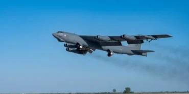 ABD8217de-B-52-bombardiman-ucagi-dustu-featured