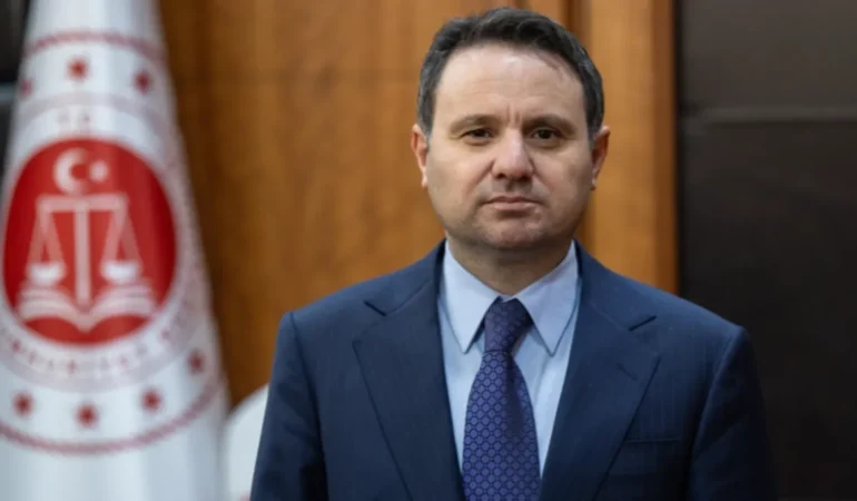 Adalet-Bakani-Gurlek8217ten-sokak-cetelerine-karsi-operasyon-mesaji-kararlilik-suruyor-featured