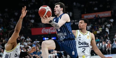 Anadolu-Efes-Sehmus-Hazer-ile-yollarini-ayirdi-featured