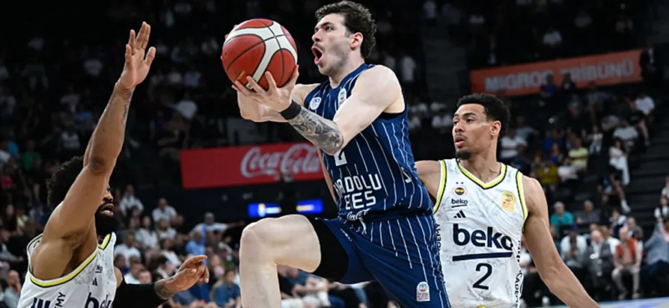 Anadolu-Efes-Sehmus-Hazer-ile-yollarini-ayirdi-featured