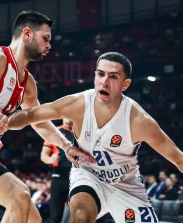 Anadolu-Efes8217te-Cole-Swider-Donemi-Sona-Erdi-featured