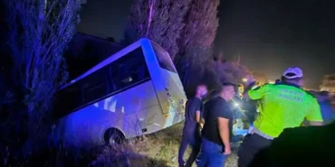 Ankara8217da-servis-araciyla-otomobil-carpisti-8-yarali-featured