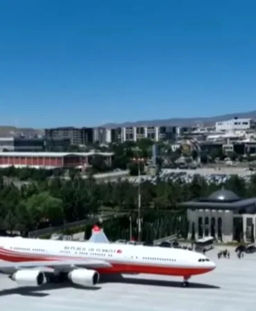 Ankara8217da-tarihi-gun-Erdogan8217in-ucagi-Ankara-Havalimani8217na-indi-featured