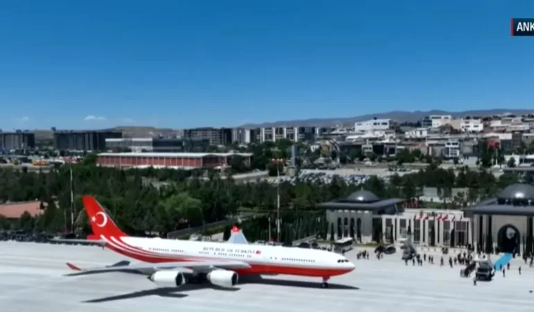 Ankara8217da-tarihi-gun-Erdogan8217in-ucagi-Ankara-Havalimani8217na-indi-featured