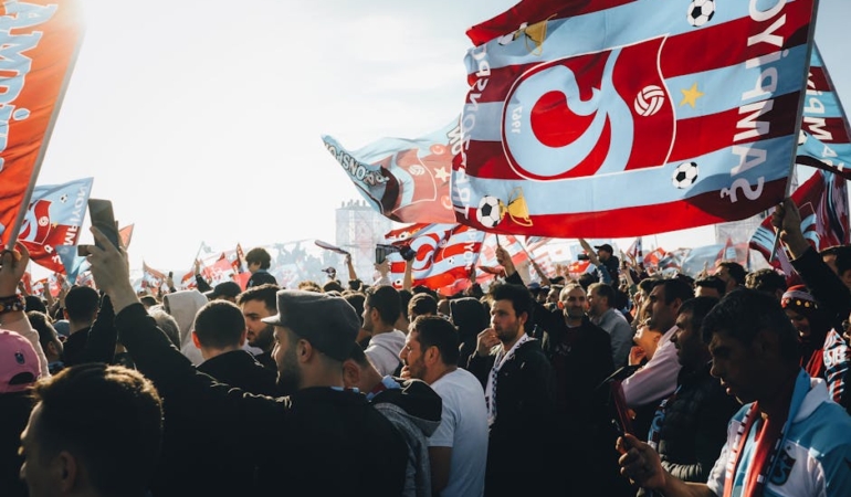 Atamanampaposdan-Olympiakos-Taraftarina-Tepki-featured