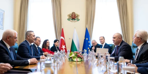 Bakan Fidan, Rumen Radev ile Bulgaristan’da bir araya geldi