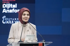 Bakan-Goktas-uyardi-Cocuklarimizi-algoritmalarin-insafina-birakamayiz-featured