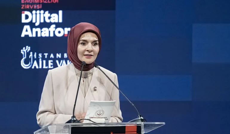 Bakan-Goktas-uyardi-Cocuklarimizi-algoritmalarin-insafina-birakamayiz-featured