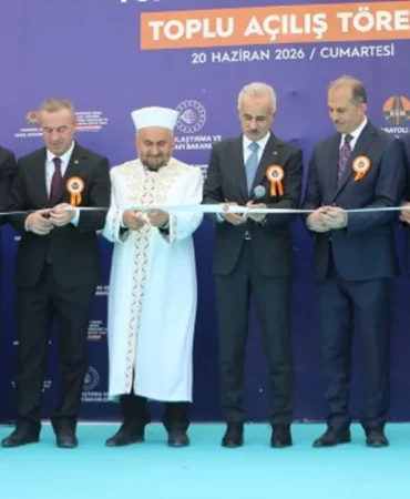 Bakan-Uraloglu-Hakkari8217de-toplu-acilista-8220Bolgede-tarihi-bir-degisim-yasaniyor8221-featured
