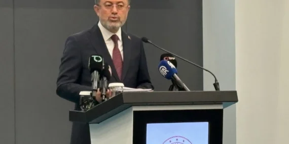 Bakan Yumaklı: "Suyu kaybeden geleceğini de kaybeder"