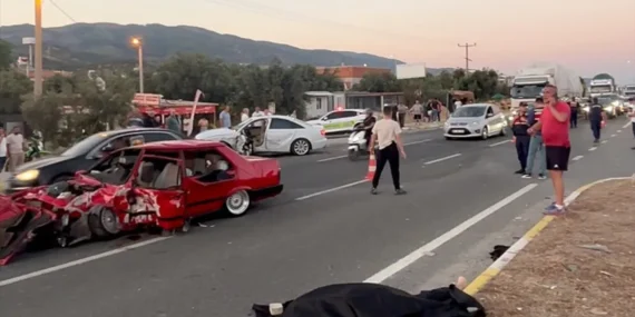 Balikesir8217de-Feci-Kaza-2-Olu-3-Agir-Yarali-featured