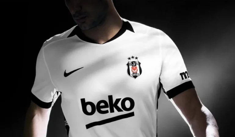 Besiktas-yeni-sezon-formalarini-tanitti-featured