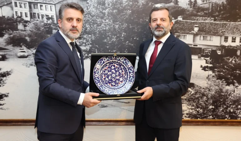 Biba-ve-Burokratlar-Gursu8217ya-Cikarma-Yapti-featured