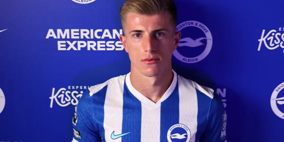Brighton-Costinhayi-Transfer-Ederek-Savunmayi-Guclendirdi-featured