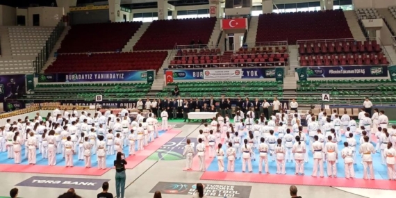Bursa-Kyokushin-Kupasi8217nda-4-ulkeden-180-sporcu-bulustu-featured
