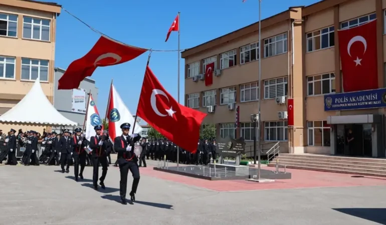 Bursa-POMEMde-475-Yeni-Polis-Adayi-Mezun-Oldu-featured