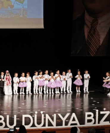Bursa-Yuvamda-Yil-Sonu-Senligi-Cosku-Dolu-featured