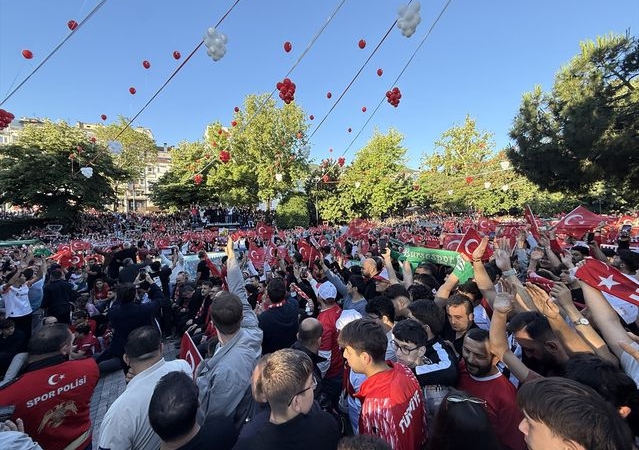 Bursa8217da-Dunya-Kupasi-Heyecani-featured