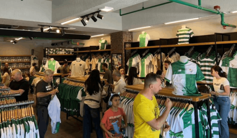 Bursaspor-Taraftari-Forma-Kosusuna-Hiz-Verdi-featured