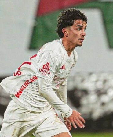 Bursasporun-sag-kanadinda-Super-Ligden-genc-transfer-adayi-featured