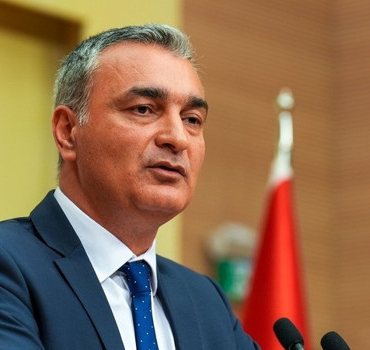 CNN-Turkte-Muslim-Saridan-CHPyi-sarsan-paralel-yapi-iddiasi-featured