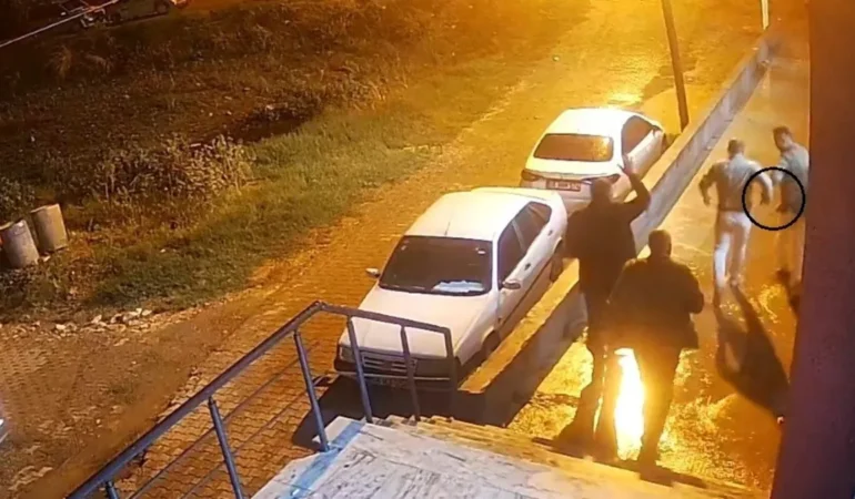 Dugunden-sonra-kamerada-dehset-3-cocuk-babasi-gozleri-onunde-vuruldu-featured