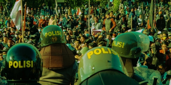 Endonezya’da Polislerin Sivil Görevlerde Bulunma İmkanı