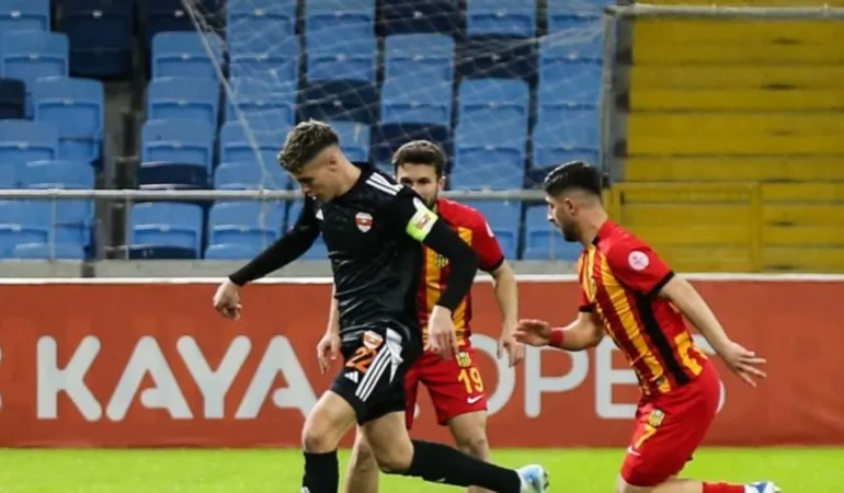 Fatih-Kurucuk-Fatih-Karagumruk8217ten-Fethiyespor8217a-gecti-featured