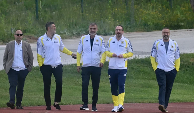Fenerbahce-Yonetim-Kurulu-Topuk-Yaylasi8217nda-Oyunculari-Ziyaret-Etti-featured