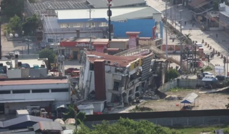 Filipinlerde-deprem-faciasinda-can-kaybi-artiyor-Olu-sayisi-68e-yukseldi-featured
