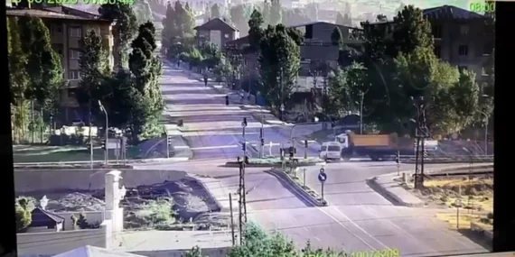 Hakkari’de feci kaza: Yolcu minibüsü kamyonla çarpıştı; 3 ölü, 2 yaralı