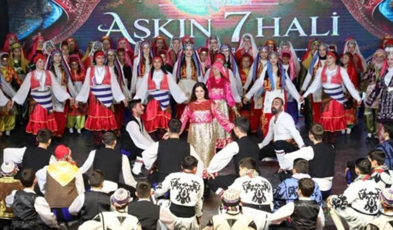 Inegol-Halk-Danslari-Toplulugu-15.-Yila-Ozel-Gosteriyle-Sahnede-featured