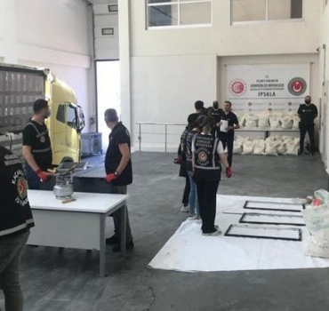 Ipsala-sinir-kapisinda-15-ton-uyusturucu-ele-gecirildi-featured