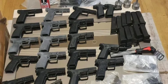 İzmir’de suç örgütlerine ağır darbe: 38 şüpheli gözaltına alındı