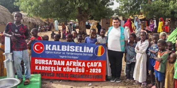 Kalbi Selim ile Afrikalı yetimlerin yüzleri gülüyor