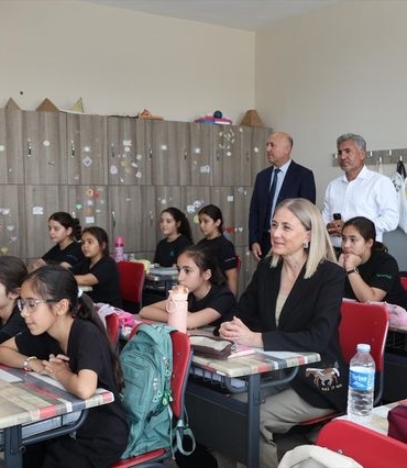Kaymakam-Huriye-Kupeli-Ogrencilerle-Bir-Araya-Geldi-featured