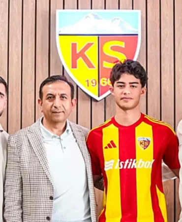 Kayserispor-Kayra-Cihan-ile-3-yillik-sozlesmeyi-imzaladi-featured