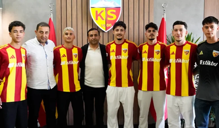 Kayserispor8217dan-6-altyapi-oyuncusuna-profesyonel-sozlesme-featured