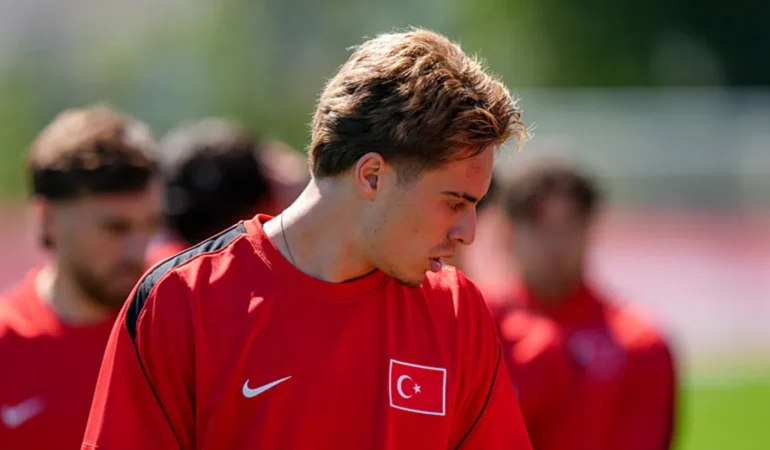 Kenan-Yildiz-Paraguay-macina-dua-ederek-antrenmana-basladi-featured