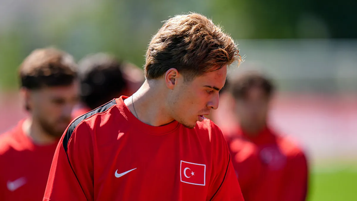 Kenan-Yildiz-Paraguay-macina-dua-ederek-antrenmana-basladi-featured