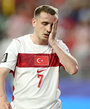 Kerem-Akturkoglu-Cok-uzgun-hayal-kirikligi-yasiyoruz-featured
