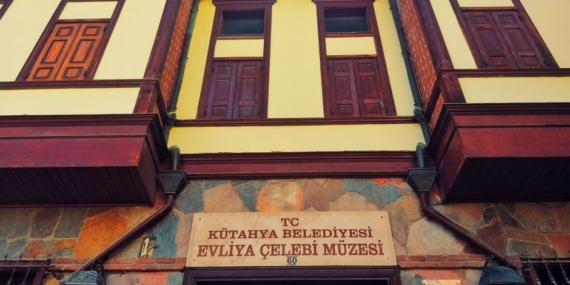 Kütahya Belediye Başkanı Spor Okulunu Ziyaret Etti